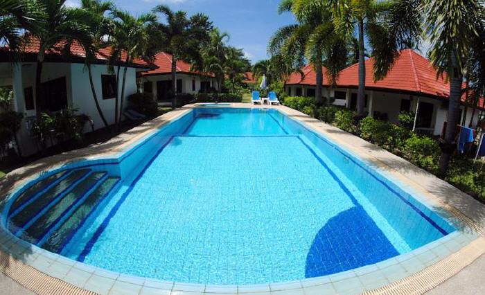 Smile House & Pool, 8/20 Moo 4 Wiset Rd, Muang, Rawai, Phuket, Thailand 83100