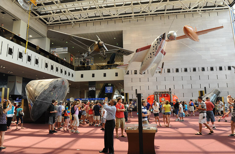 Smithsonian National Air and Space Museum, Washington DC, Photo credit: Jawed Karim, Wikipedia