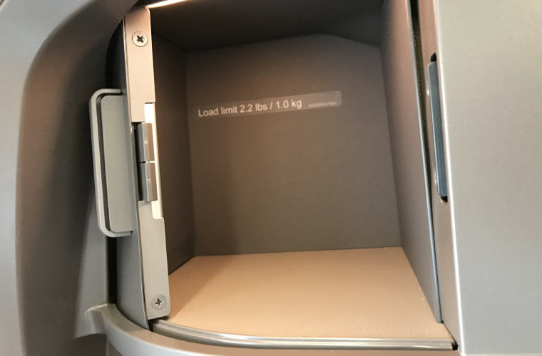 Another storage compartment, Seat, A350 Business Class
