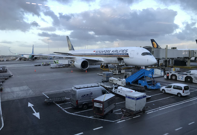 SQ323 A350 Business Class Experience Amsterdam to Singapore