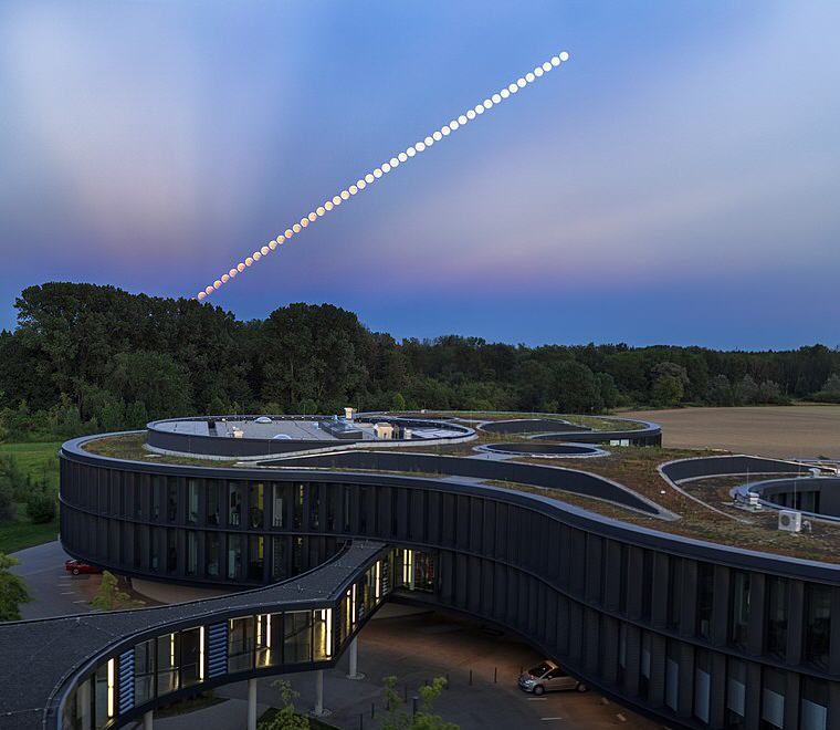 Time-lapse sequence of lunar eclipse, ESO headquarters, Garching bei München, Germany, 7 Aug 2017, Credit: ESO/P. Horálek, Wikipedia